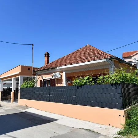 Lena Holiday home *