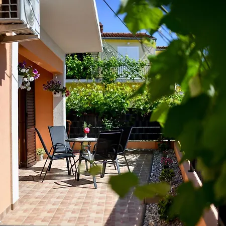 Holiday home Lena *