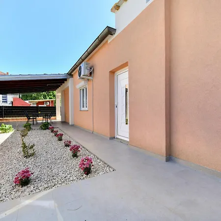 Lena Casa de Férias