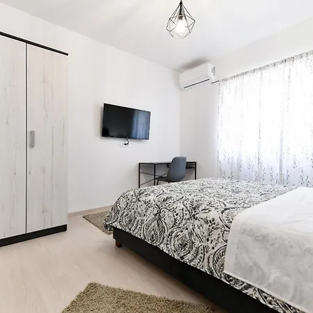 Lena Holiday home *