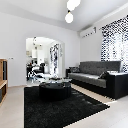 Lena Holiday home Sukosan
