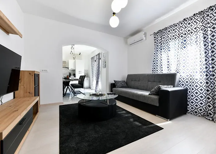 Lena Vakantiehuis Sukošan